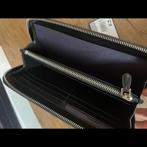 PRADA-AUTHENTIC (NWT) Large Black Saffiano Leather Zip Around Wallet - Picture 4 of 15